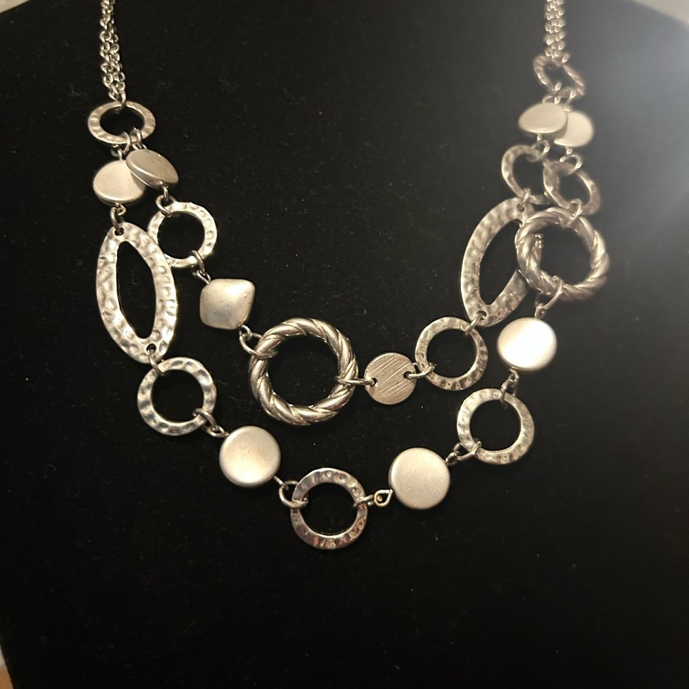 Chic‎ Silver Circle Necklace